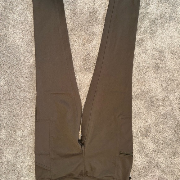 Carhartt Women’s Force Leggings - 3 for 1 - Burgundy, Khaki, Gray - Picture 8 of 9